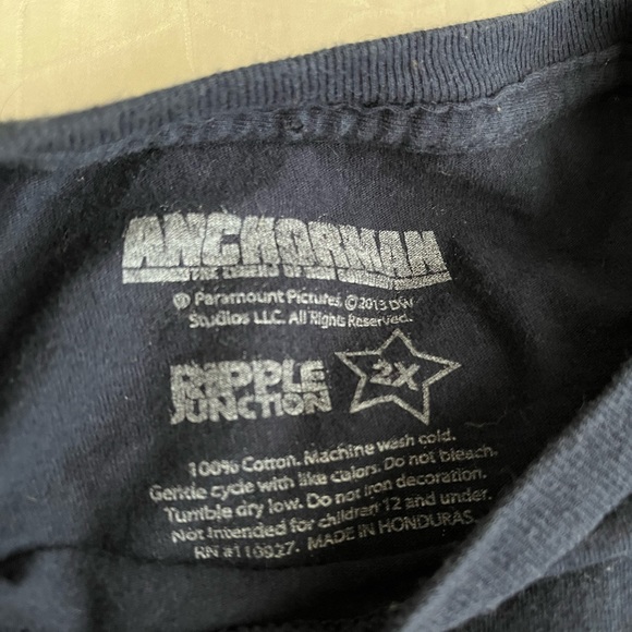 Anchorman T-Shirt - Picture 2 of 4